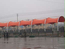 佰特膜结构雨棚优秀的外遮阳功能